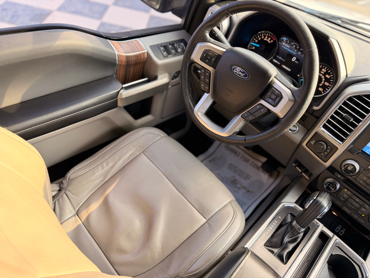 Ford F-150 Lariat 4WD SuperCrew 5.5' Box 2016