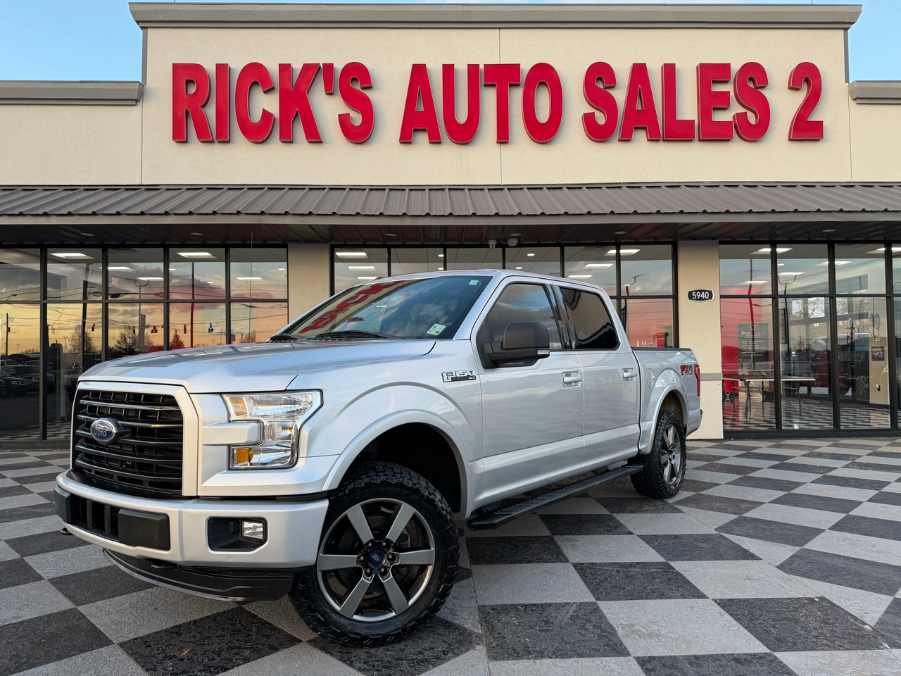Ford F-150 XLT SuperCrew 4WD 2016