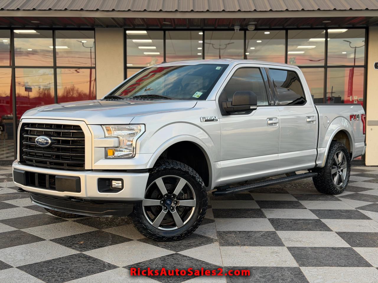 Ford F-150 XLT SuperCrew 4WD 2016