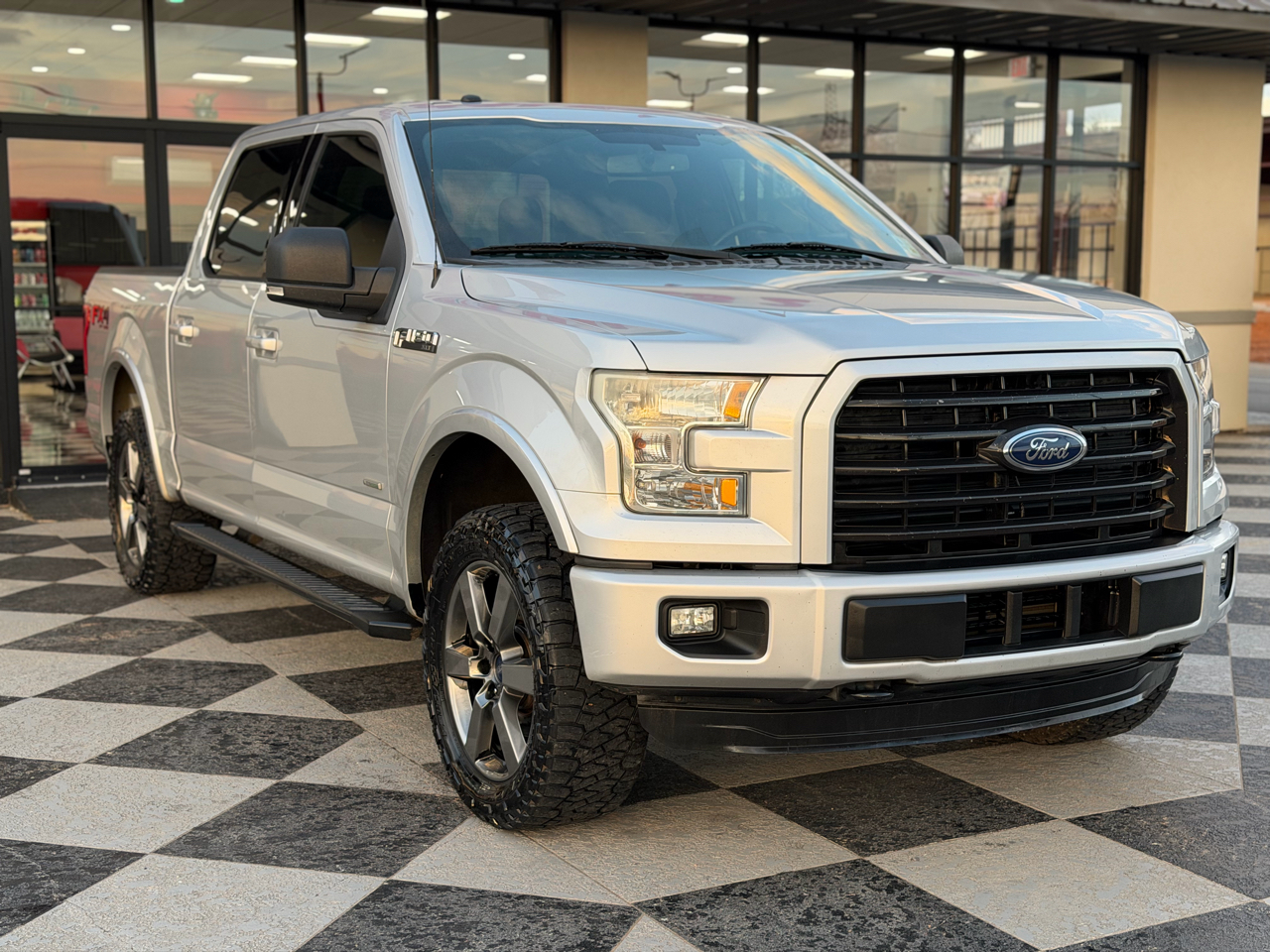 Ford F-150 XLT SuperCrew 4WD 2016