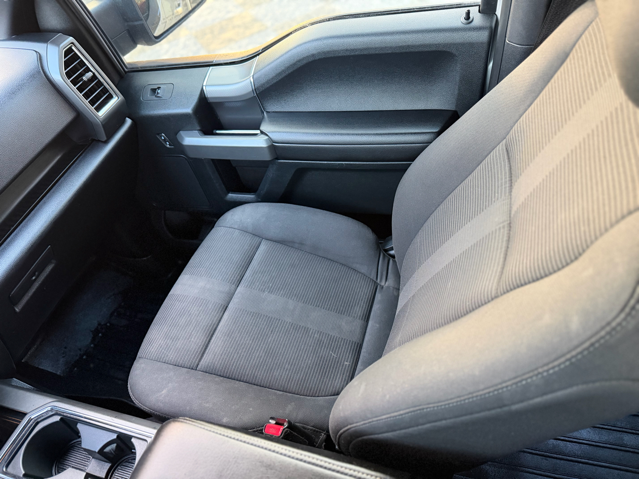 Ford F-150 XLT SuperCrew 4WD 2016