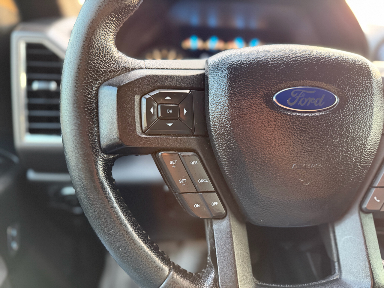 Ford F-150 XLT SuperCrew 4WD 2016