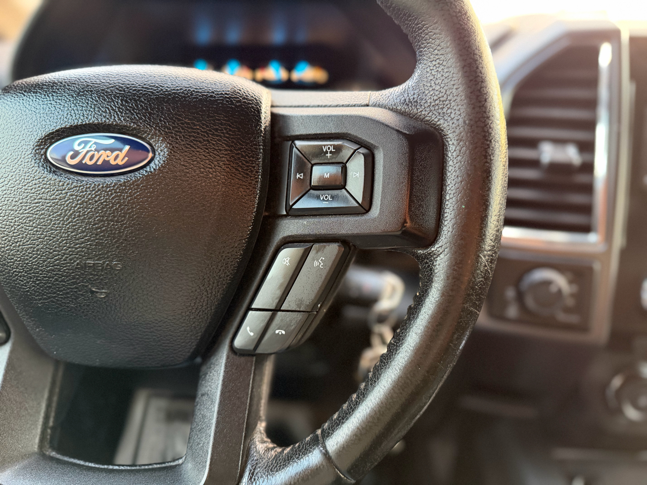 Ford F-150 XLT SuperCrew 4WD 2016