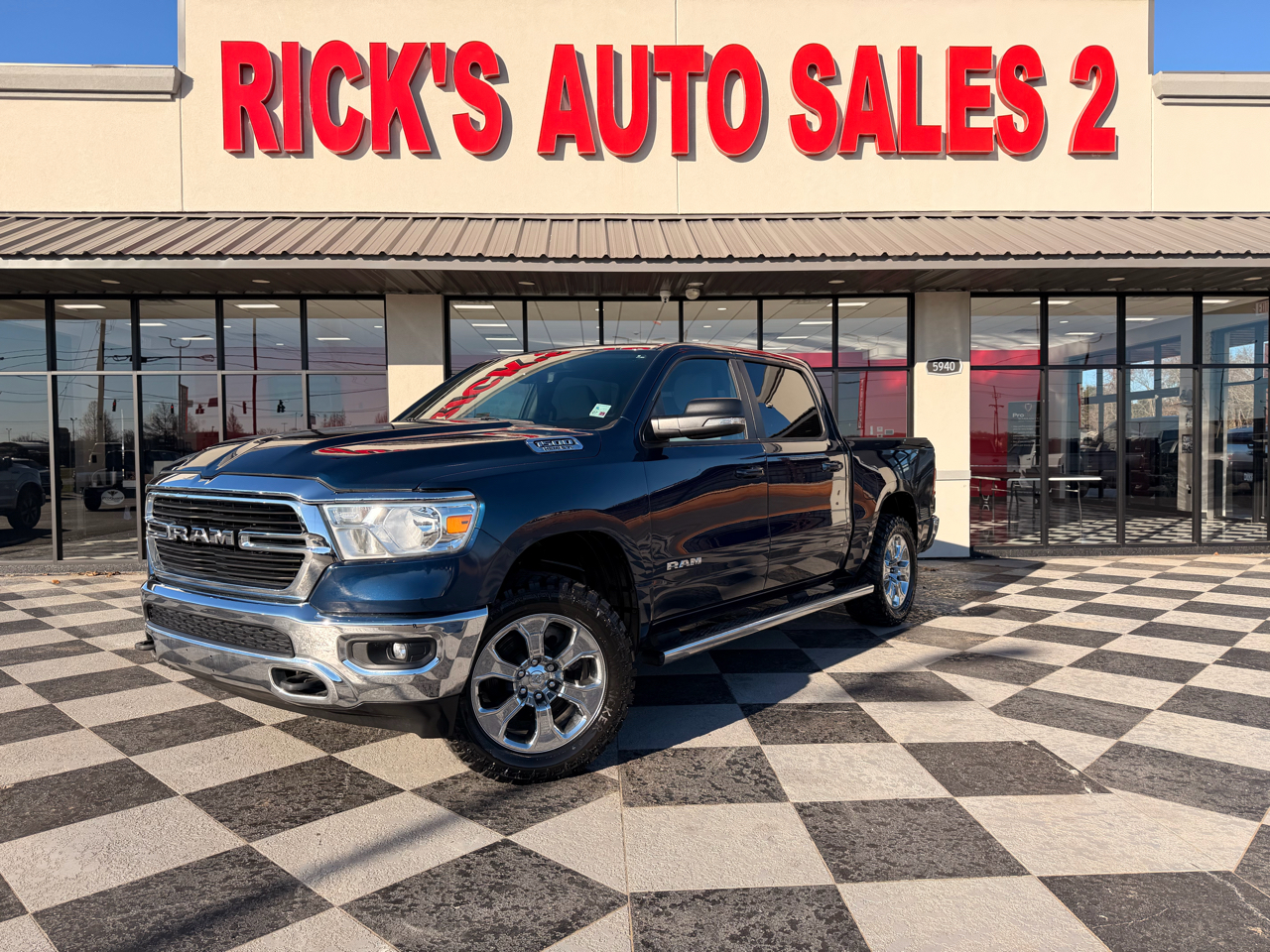 RAM 1500 Big Horn Crew Cab SWB 4WD 2021