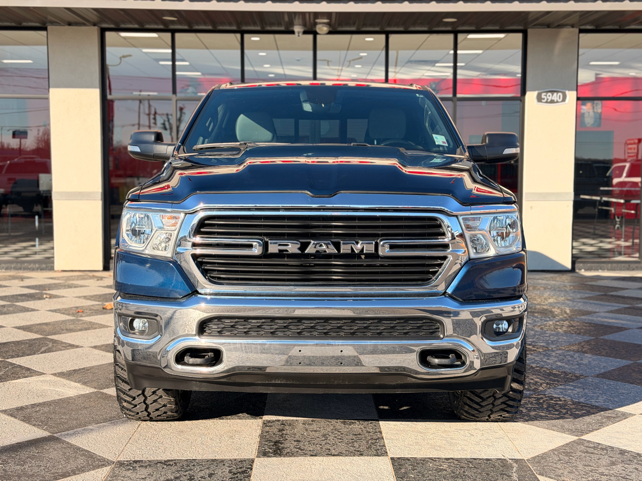 RAM 1500 Big Horn Crew Cab SWB 4WD 2021