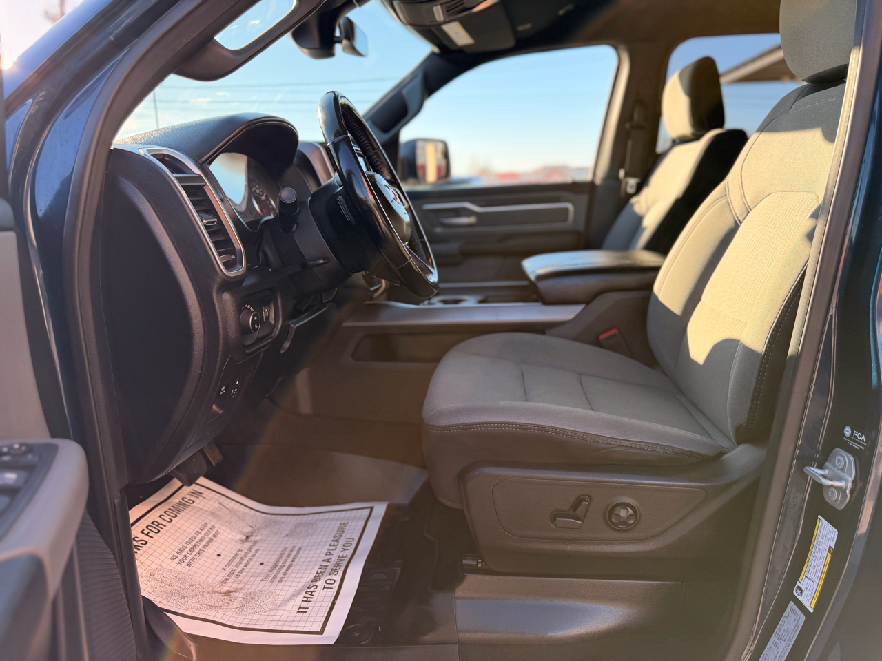 RAM 1500 Big Horn Crew Cab SWB 4WD 2021