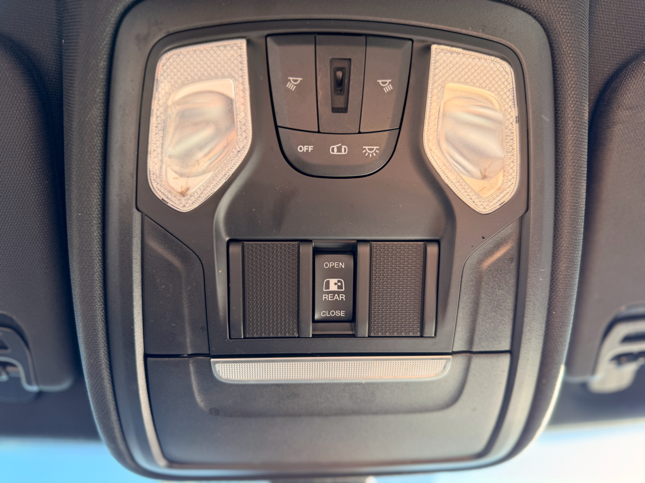 RAM 1500 Big Horn Crew Cab SWB 4WD 2021