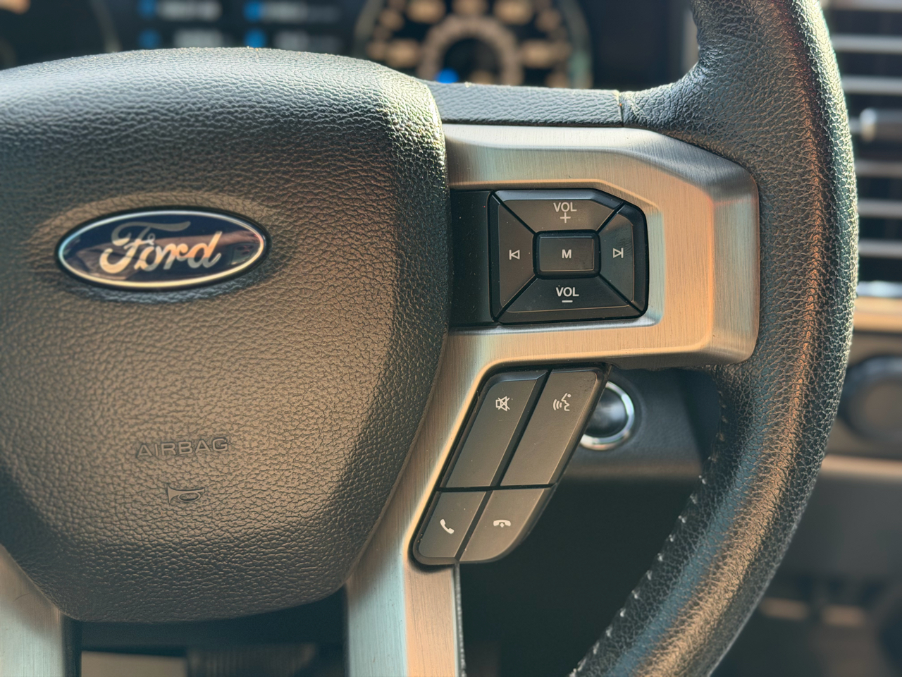 Ford F-150 Platinum SuperCrew 4WD 2015