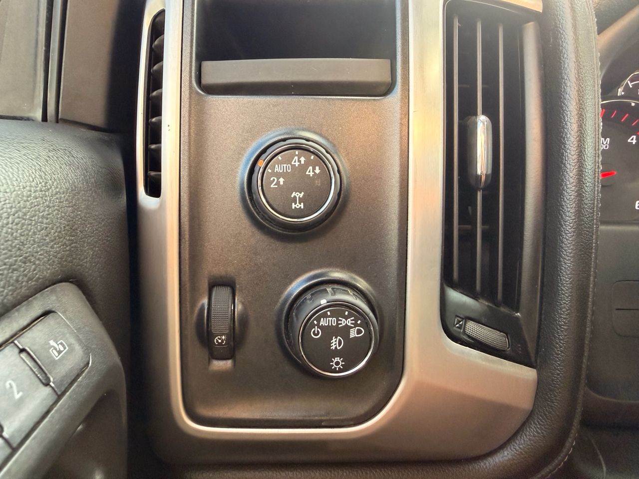 GMC Sierra 1500 SLT Crew Cab 4WD 2015