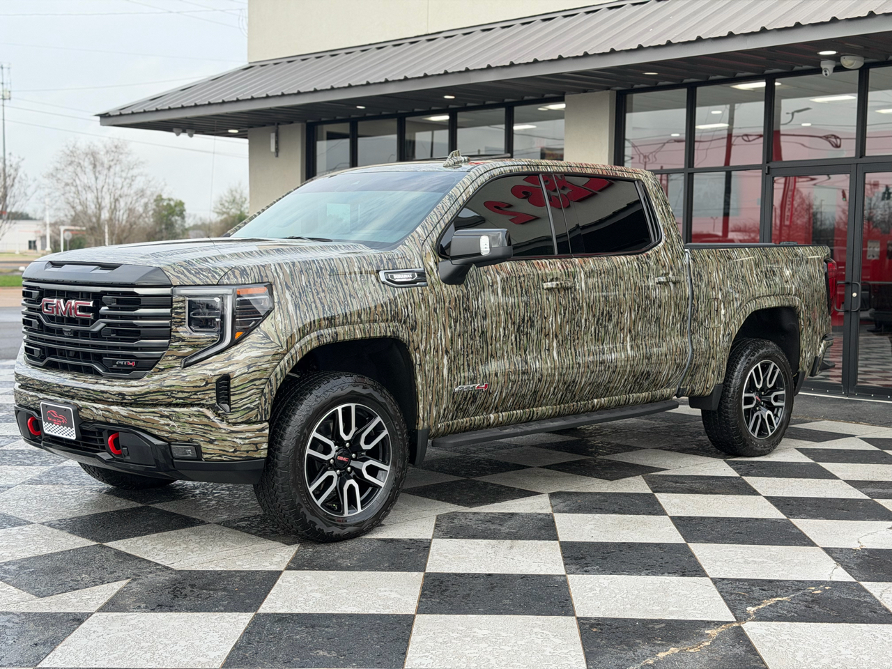 GMC Sierra 1500 AT4 Crew Cab 4WD 2025