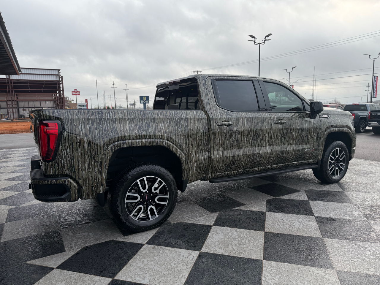 GMC Sierra 1500 AT4 Crew Cab 4WD 2025