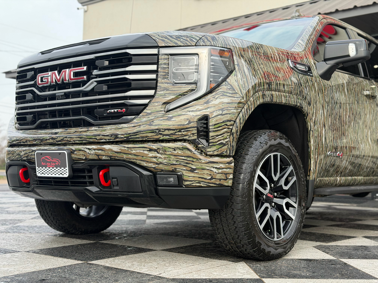 GMC Sierra 1500 AT4 Crew Cab 4WD 2025