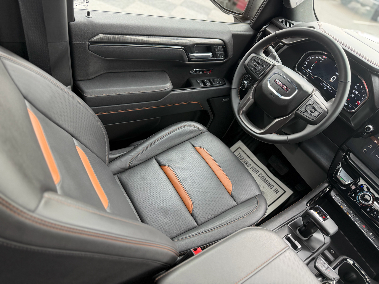 GMC Sierra 1500 AT4 Crew Cab 4WD 2025