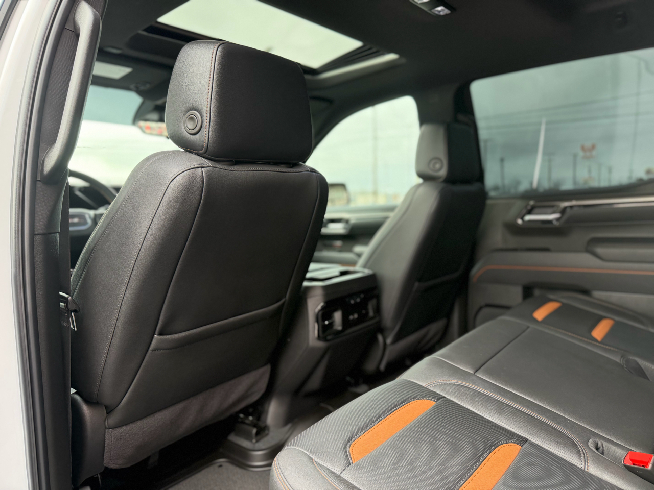 GMC Sierra 1500 AT4 Crew Cab 4WD 2025