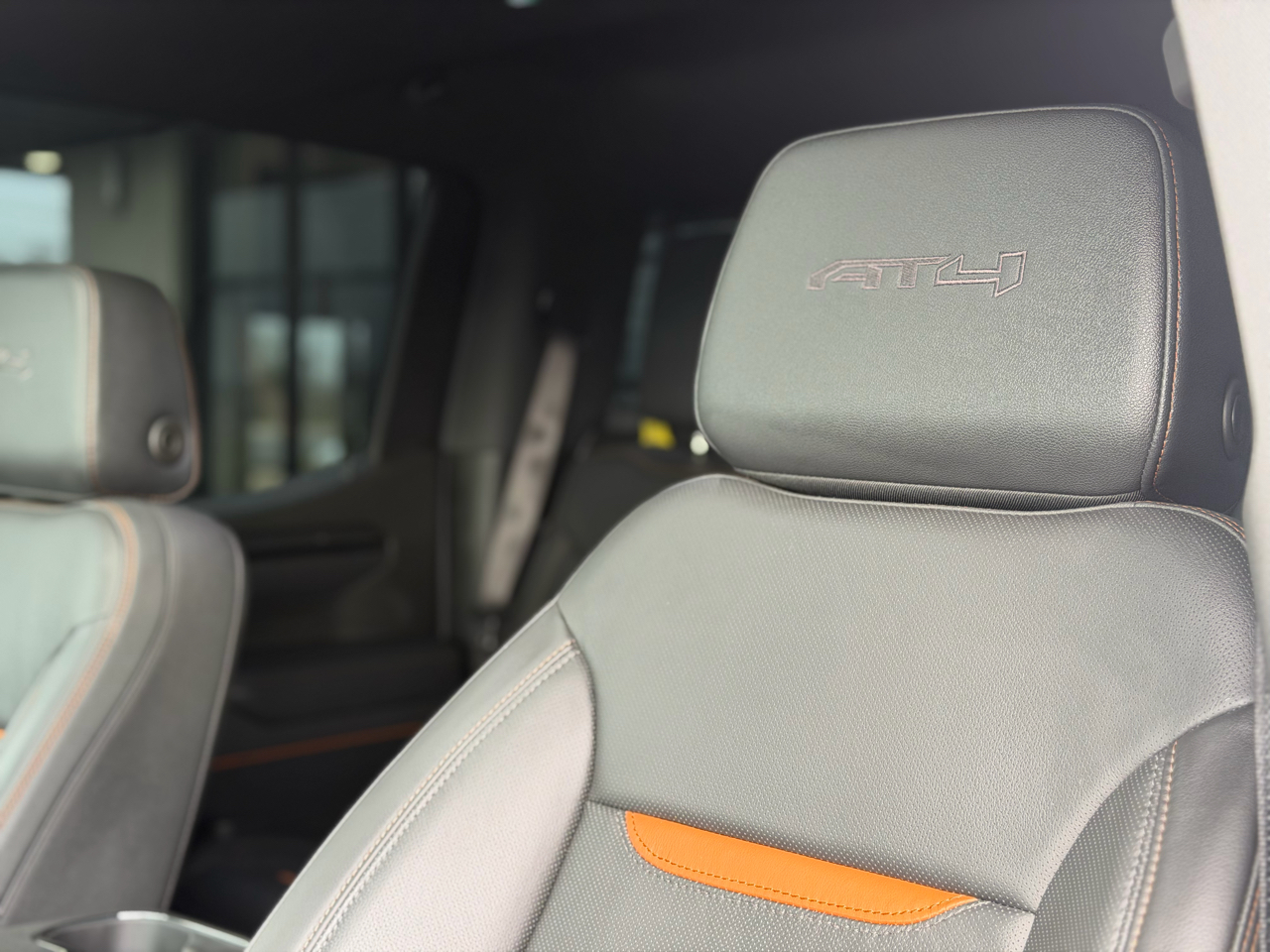 GMC Sierra 1500 AT4 Crew Cab 4WD 2025