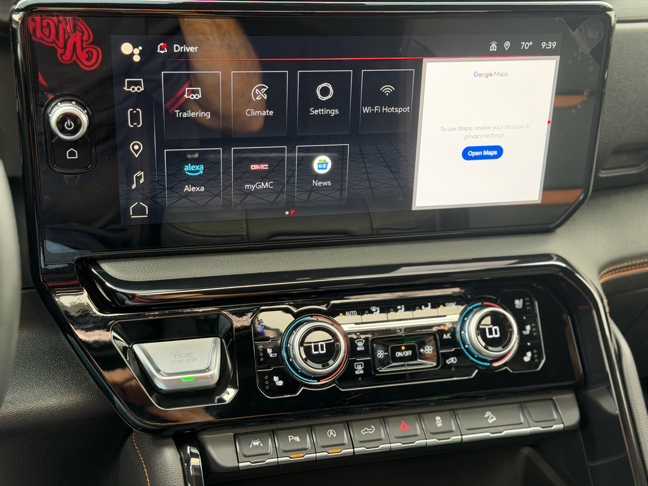 GMC Sierra 1500 AT4 Crew Cab 4WD 2025