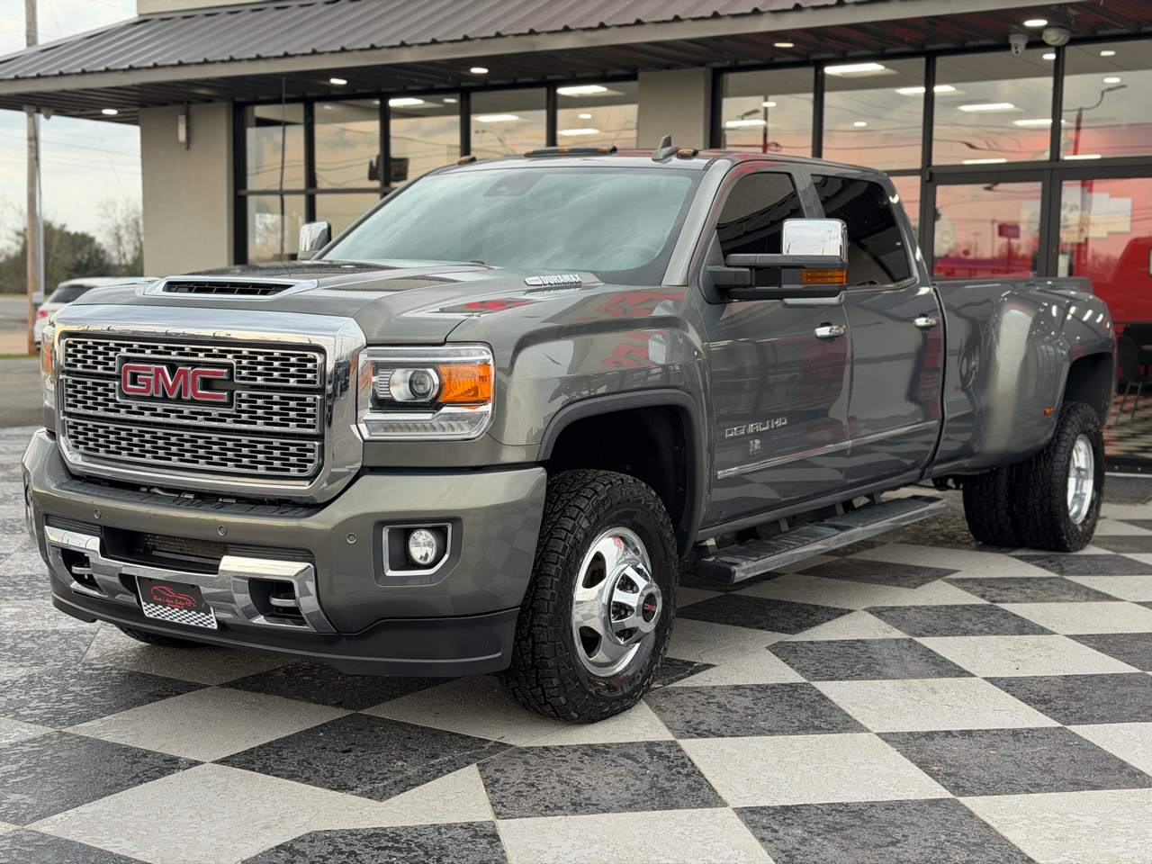 GMC Sierra 3500HD 4WD Crew Cab 167.7" DRW Denali 2018