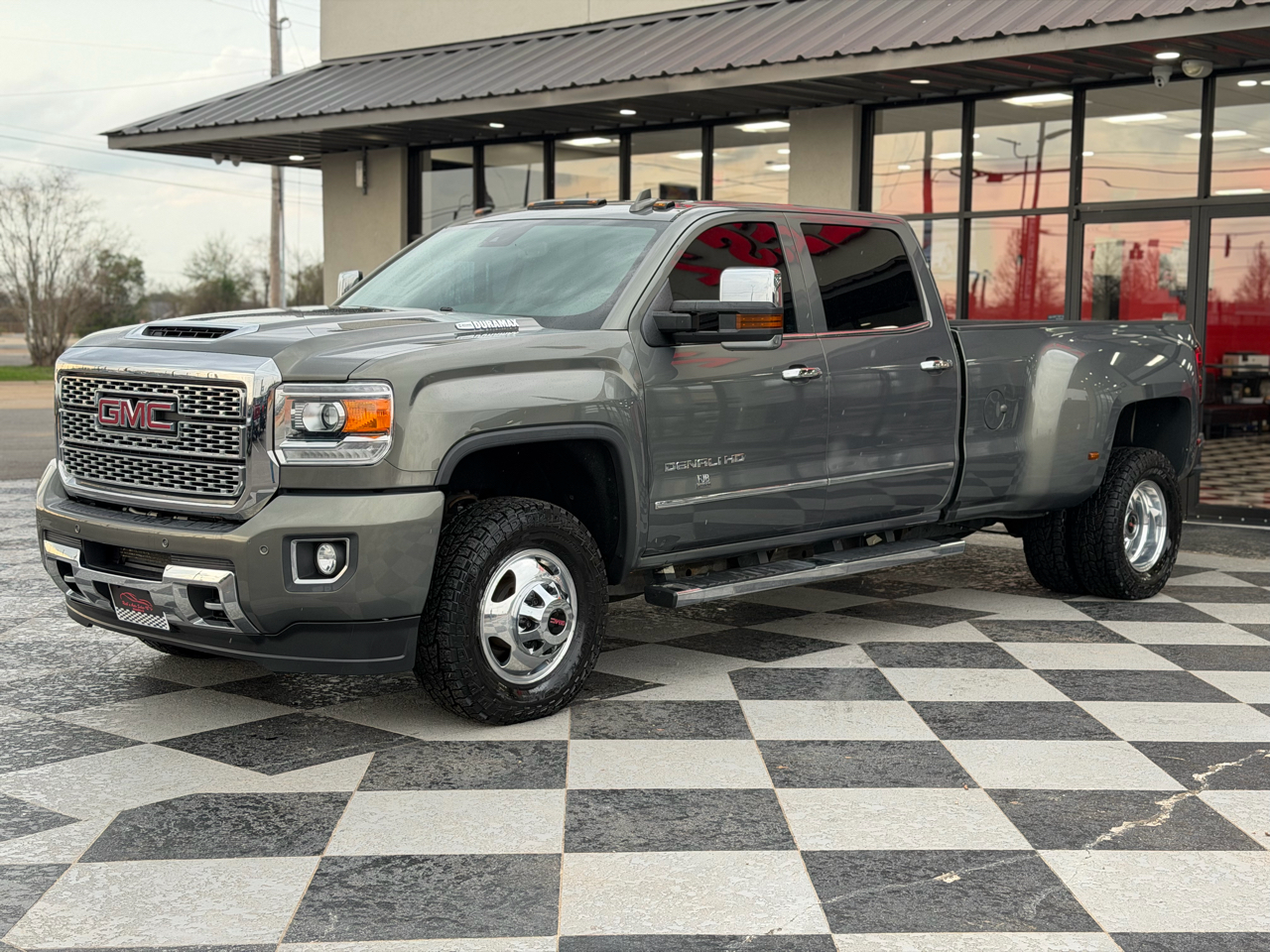 GMC Sierra 3500HD 4WD Crew Cab 167.7" DRW Denali 2018