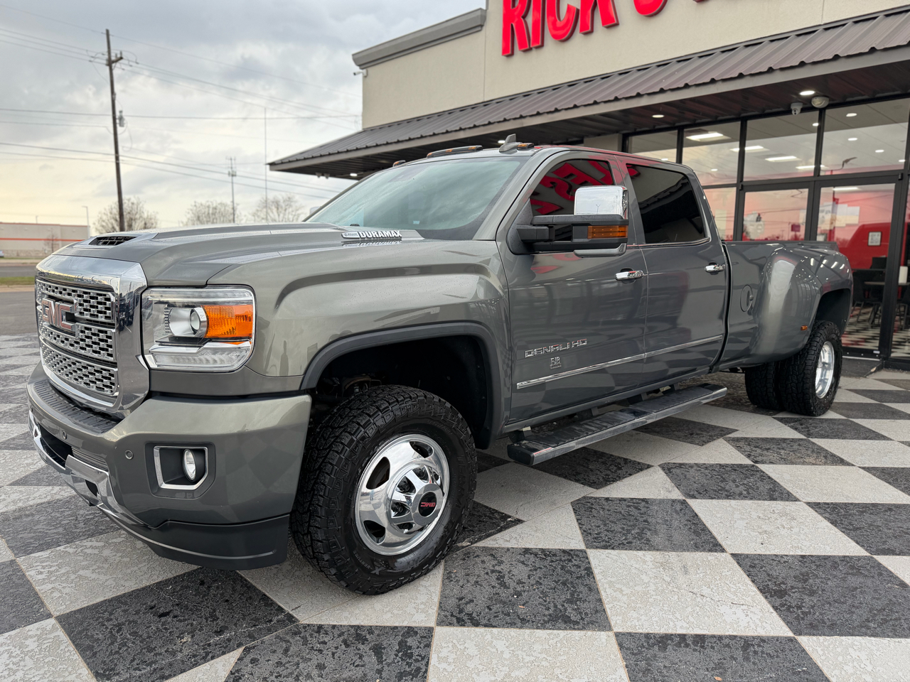 GMC Sierra 3500HD 4WD Crew Cab 167.7" DRW Denali 2018