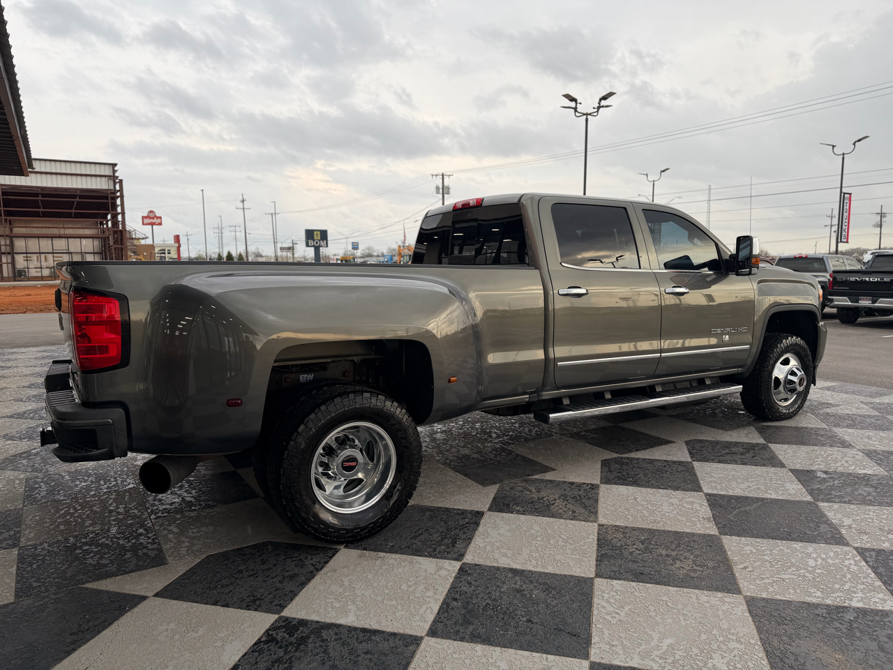 GMC Sierra 3500HD 4WD Crew Cab 167.7" DRW Denali 2018