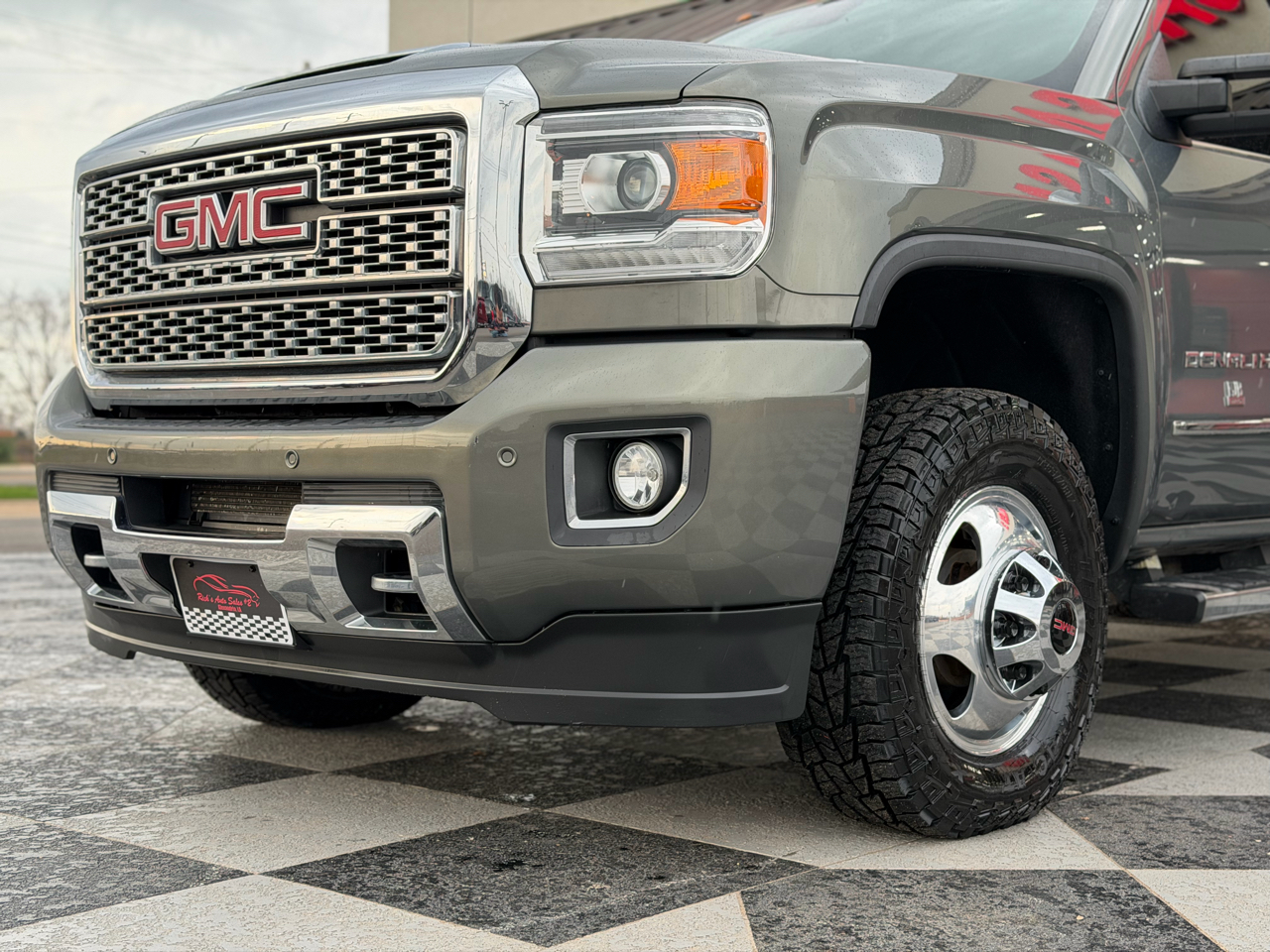 GMC Sierra 3500HD 4WD Crew Cab 167.7" DRW Denali 2018