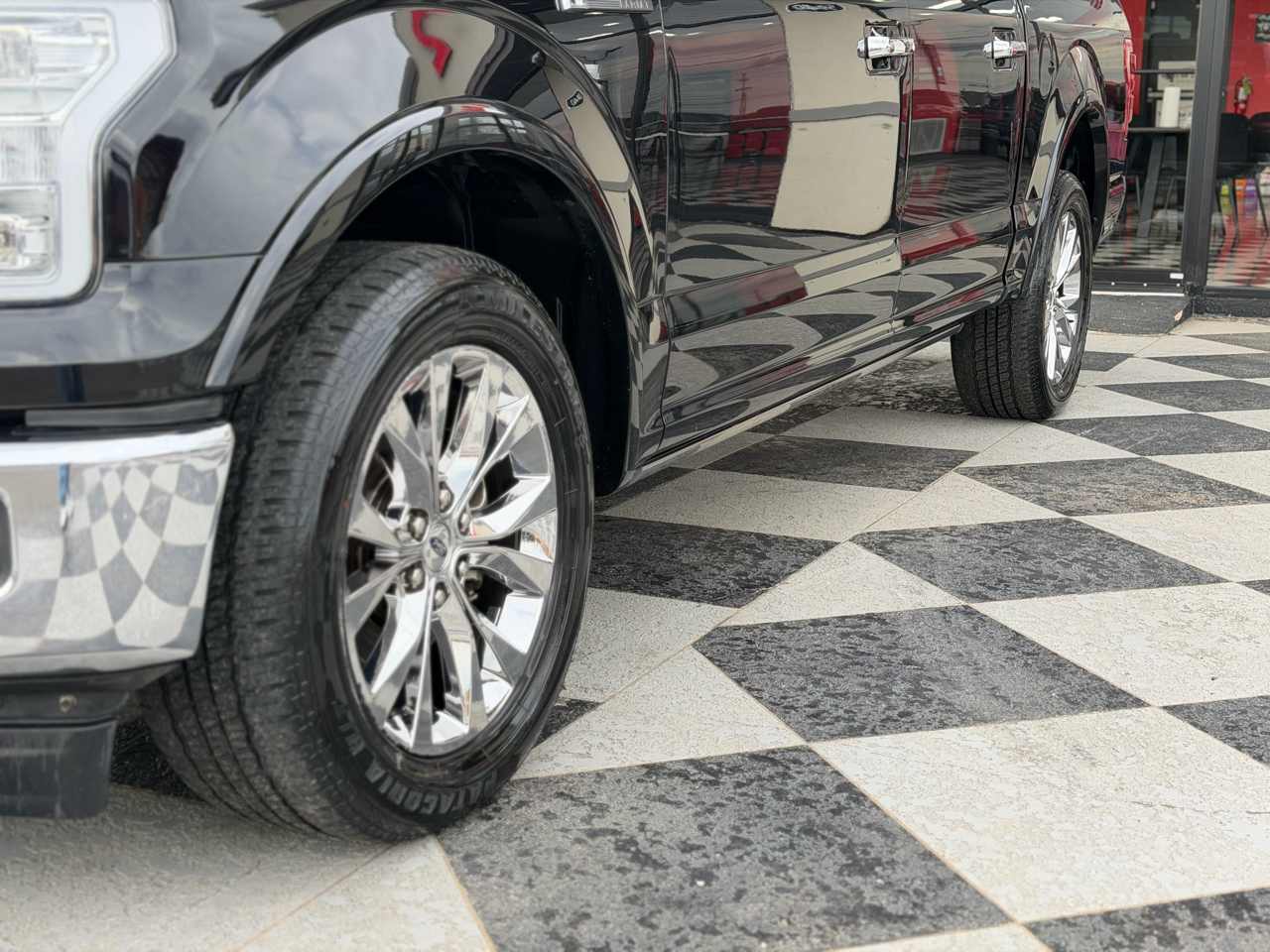 Ford F-150 Lariat SuperCrew 2WD 2017