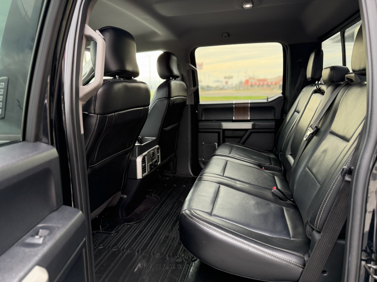 Ford F-150 Lariat SuperCrew 2WD 2017