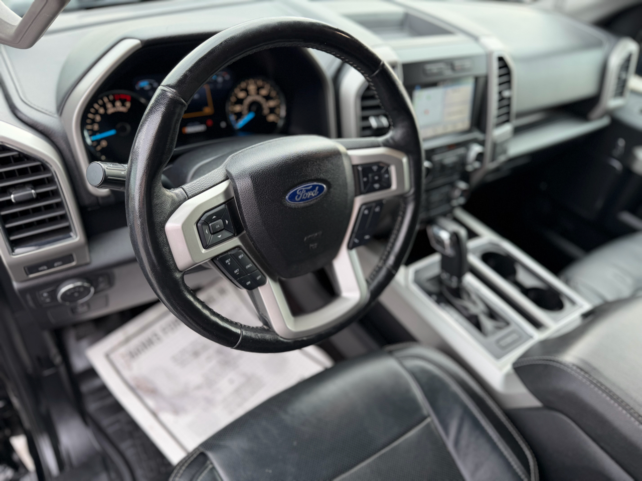 Ford F-150 Lariat SuperCrew 2WD 2017