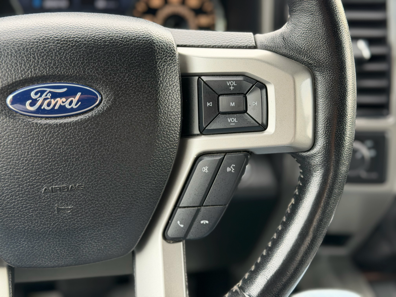 Ford F-150 Lariat SuperCrew 2WD 2017