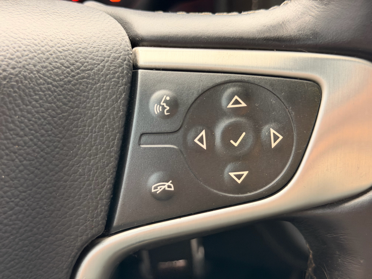 GMC Sierra 1500 SLT Crew Cab 4WD 2015