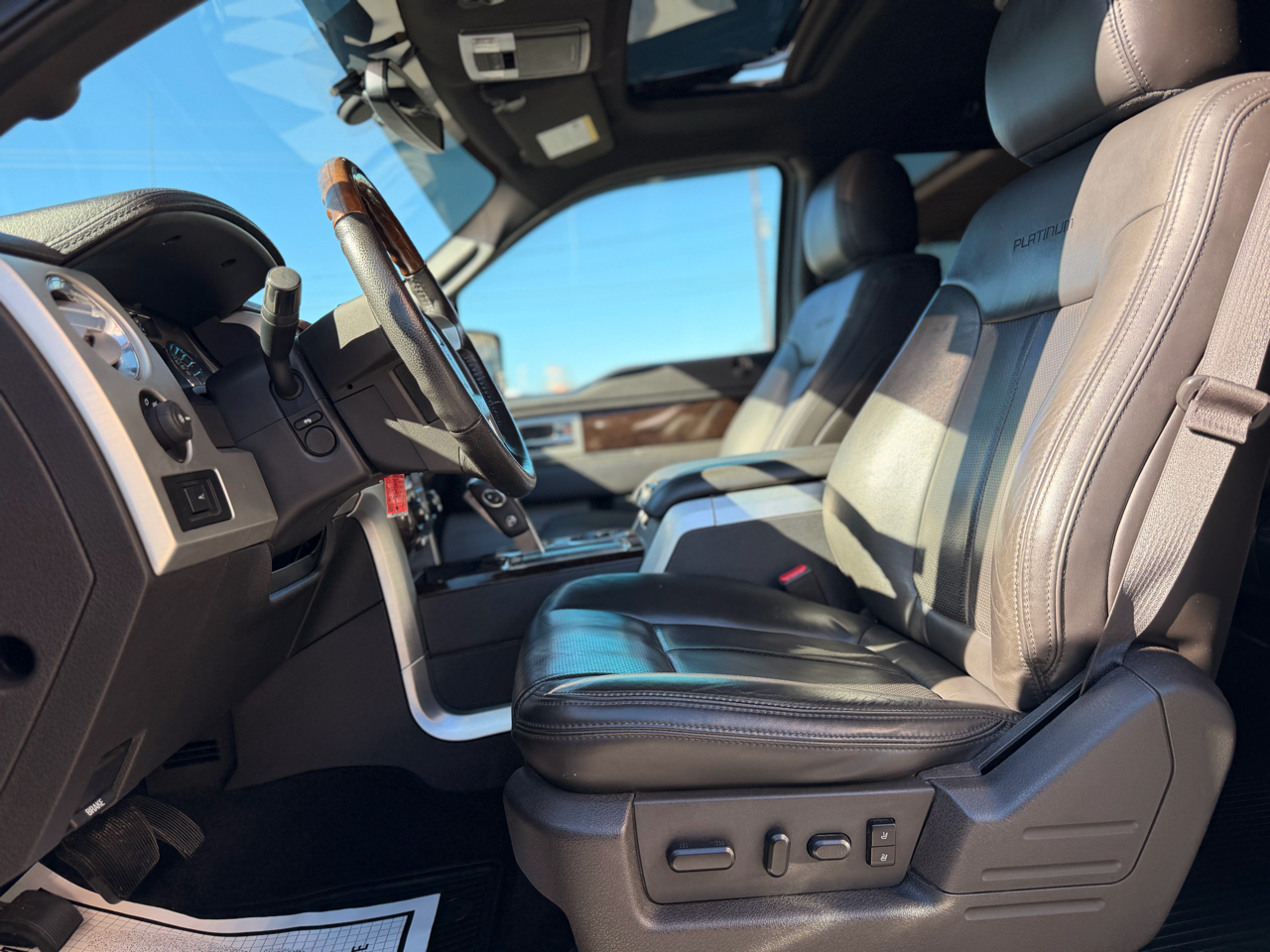 Ford F-150 Platinum SuperCrew 4WD 2014