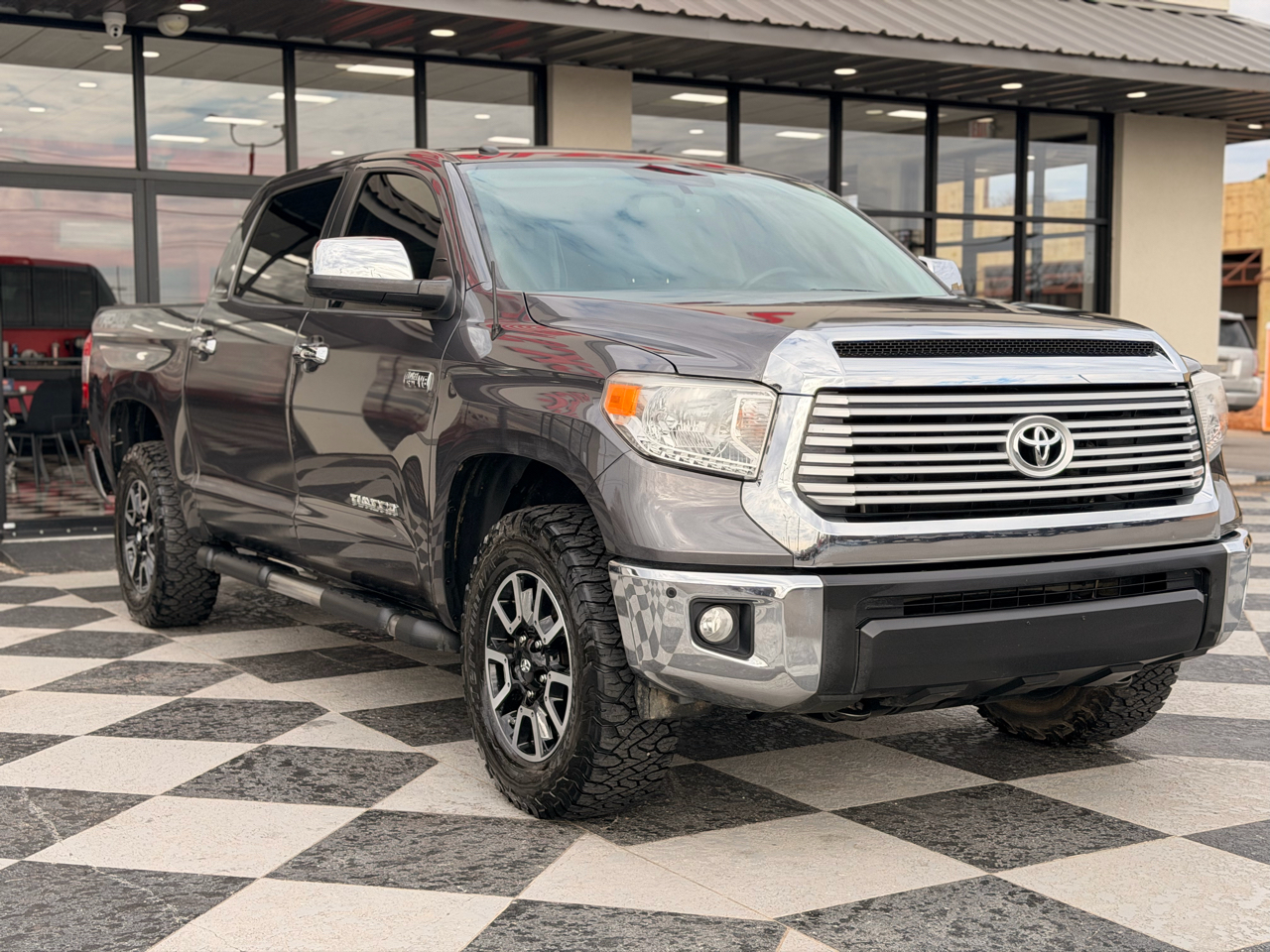 Toyota Tundra Limited 5.7L CrewMax 4WD 2017