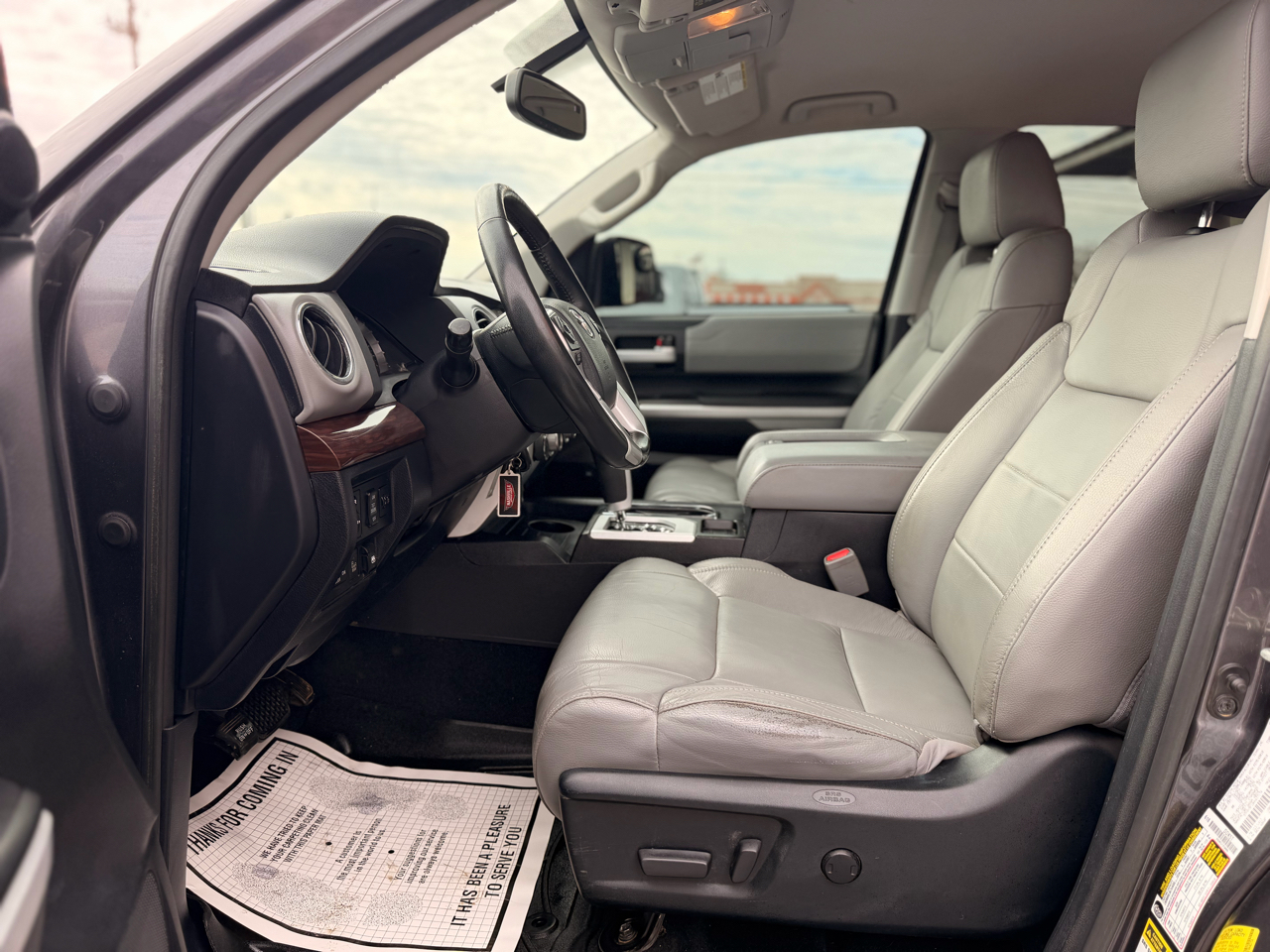 Toyota Tundra Limited 5.7L CrewMax 4WD 2017