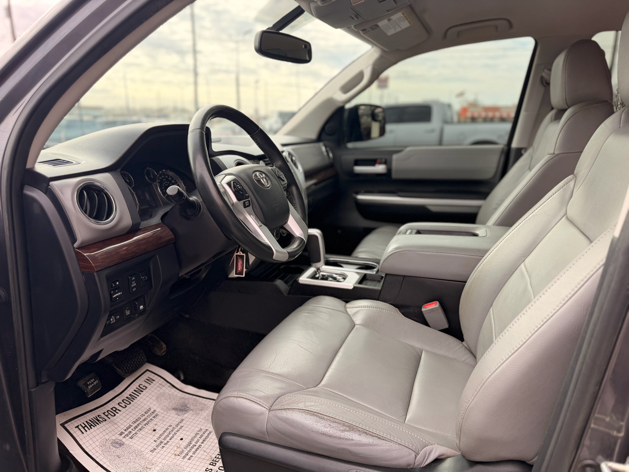 Toyota Tundra Limited 5.7L CrewMax 4WD 2017