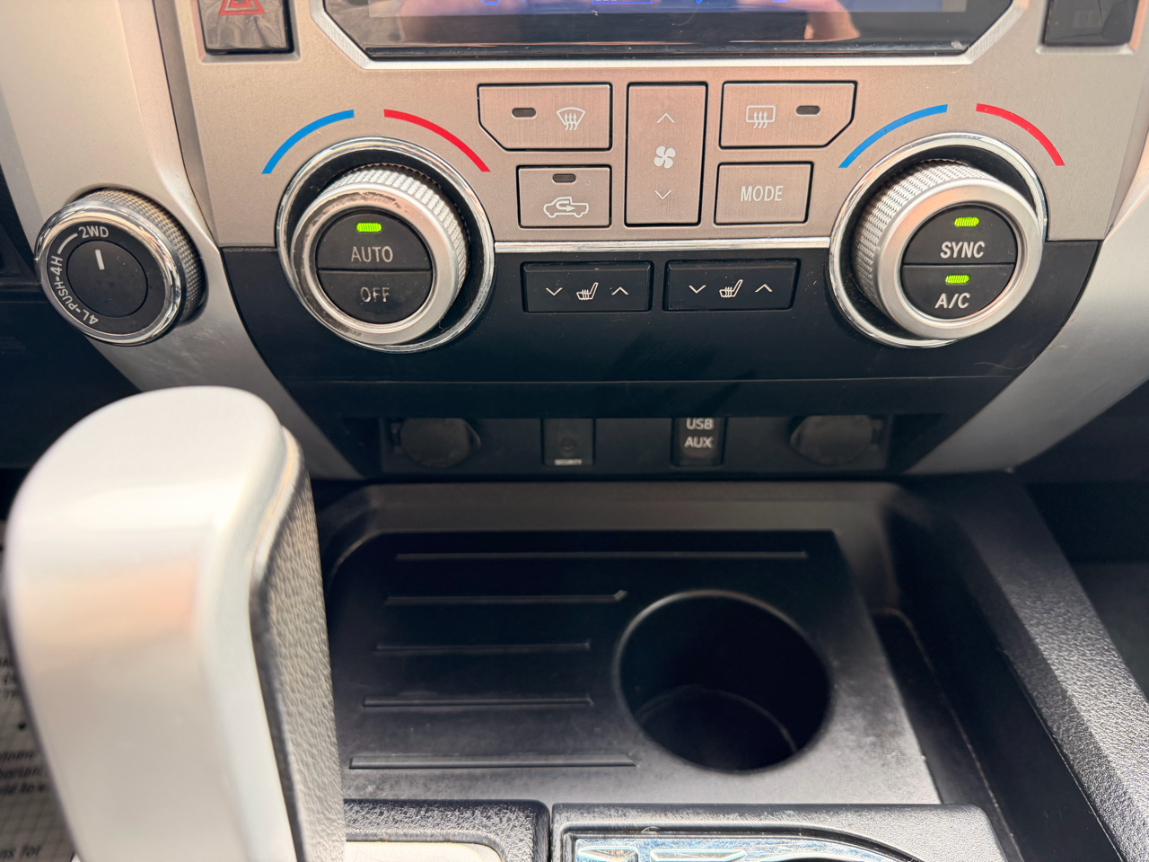 Toyota Tundra Limited 5.7L CrewMax 4WD 2017