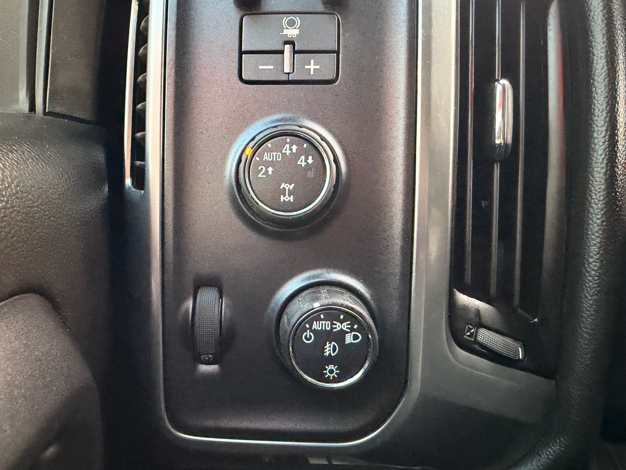 Chevrolet Silverado 1500 LT Crew Cab 4WD 2014