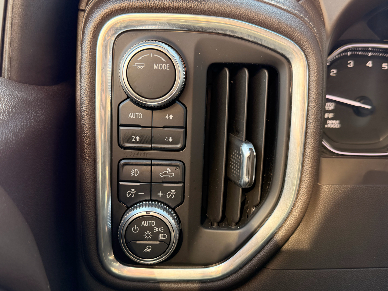 GMC Sierra 1500 SLT Crew Cab Short Bed 4WD 2021