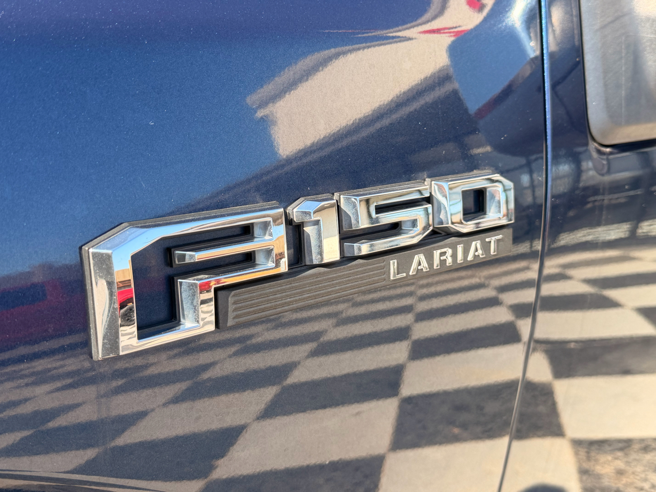 Ford F-150 Lariat 4WD SuperCrew 5.5' Box 2017