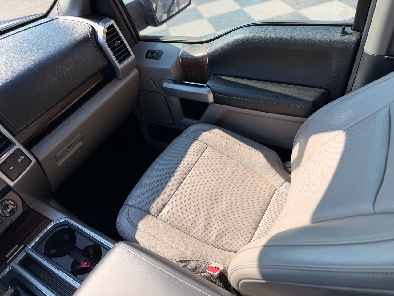 Ford F-150 Lariat 4WD SuperCrew 5.5' Box 2017