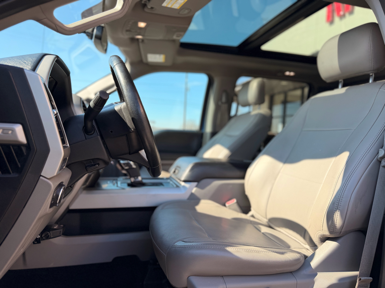 Ford F-150 Lariat 4WD SuperCrew 5.5' Box 2017