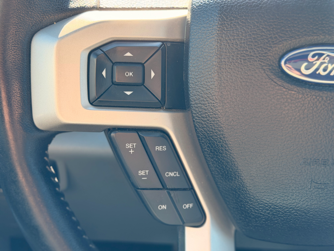 Ford F-150 Lariat 4WD SuperCrew 5.5' Box 2017