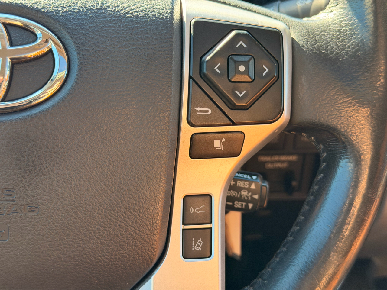 Toyota Tundra 1794 Edition Crew Max 4WD 2018