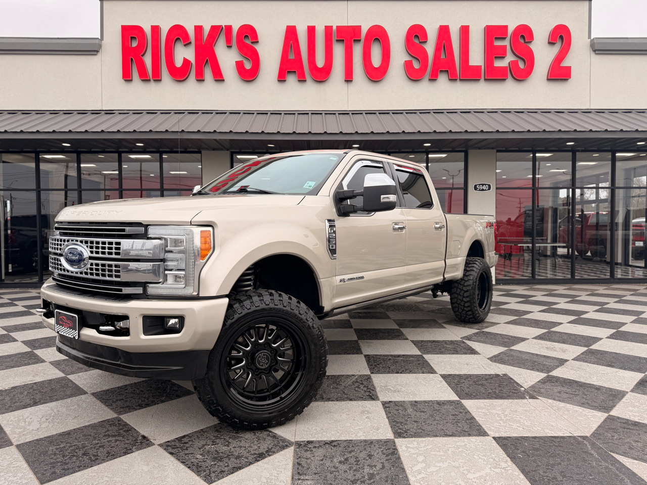 Ford F-250 SD Platinum Crew Cab 4WD 2017