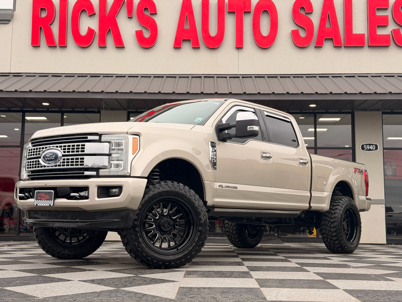 Ford F-250 SD Platinum Crew Cab 4WD 2017