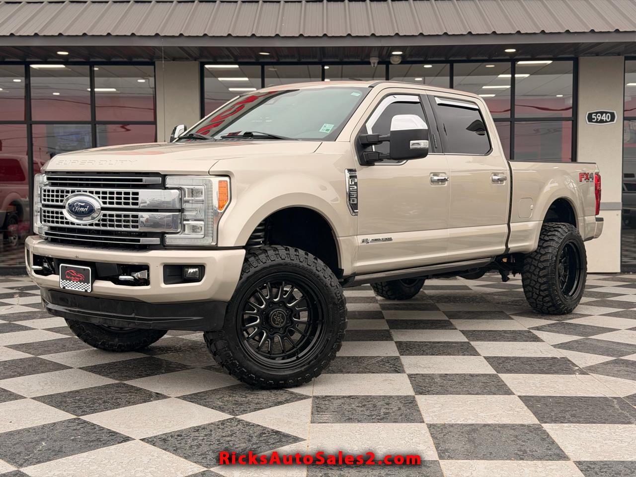 2017 Ford F-250 SD Platinum Crew Cab 4WD