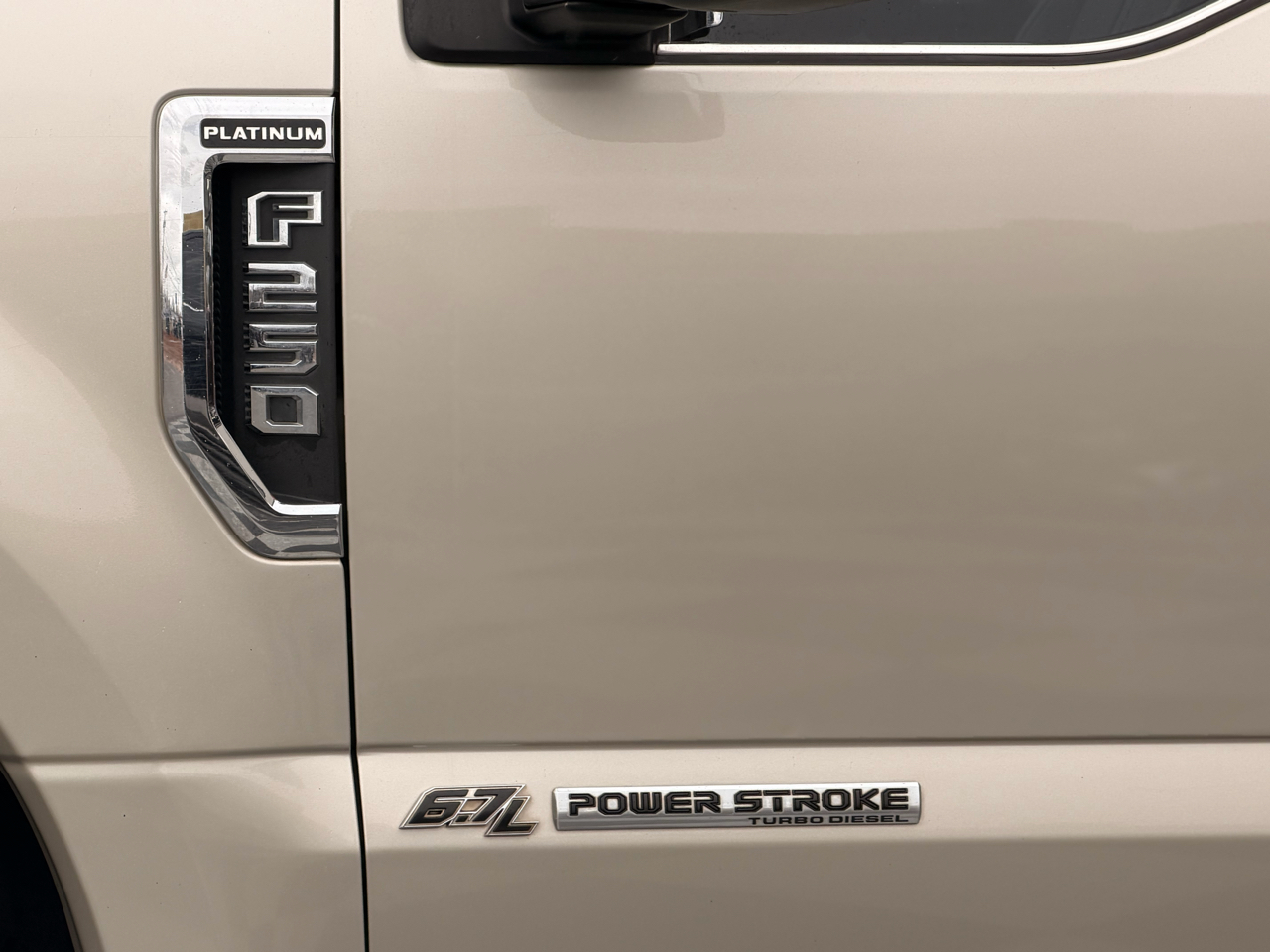 Ford F-250 SD Platinum Crew Cab 4WD 2017