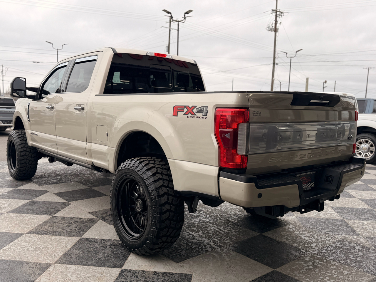 Ford F-250 SD Platinum Crew Cab 4WD 2017