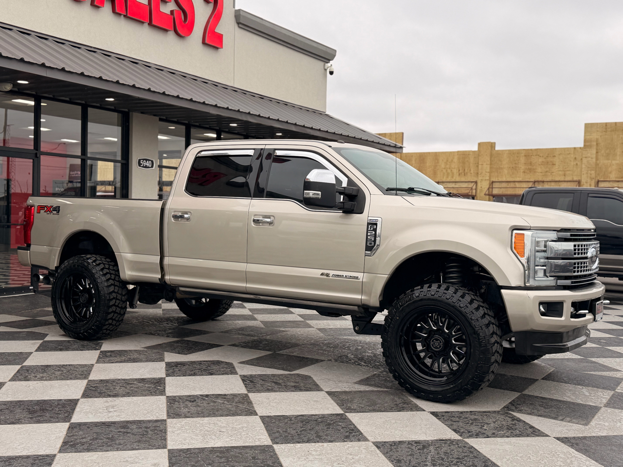 Ford F-250 SD Platinum Crew Cab 4WD 2017