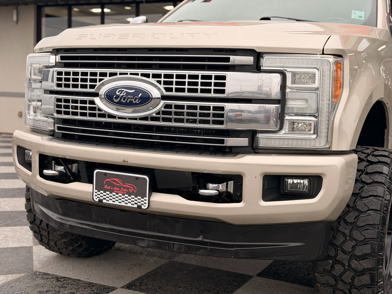 Ford F-250 SD Platinum Crew Cab 4WD 2017