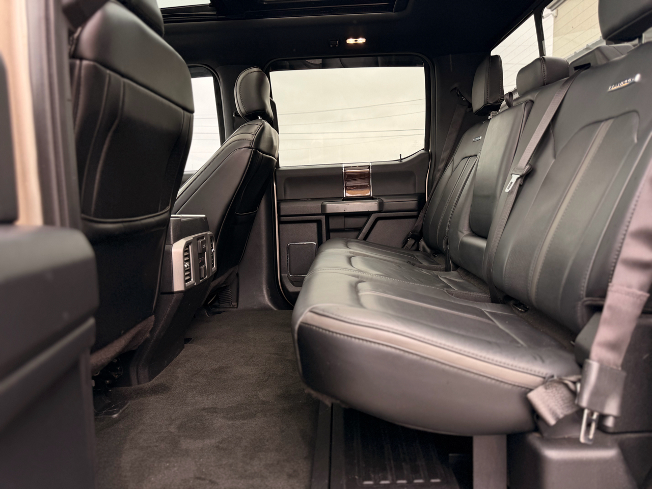 Ford F-250 SD Platinum Crew Cab 4WD 2017